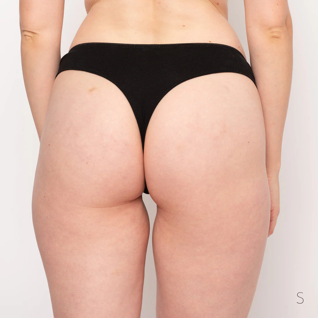 String ~ Black